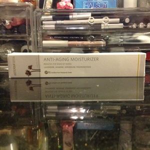 **Sealed** doTerra Anti-Aging Moisturizer